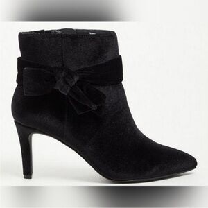Torrid Velvet Bowtie Bootie Black 8WW